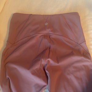 Lululemon size 8 pink 7/8 length leggings